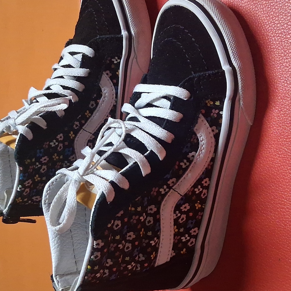 Kids  Vans High-Top Sneakers - Black and White